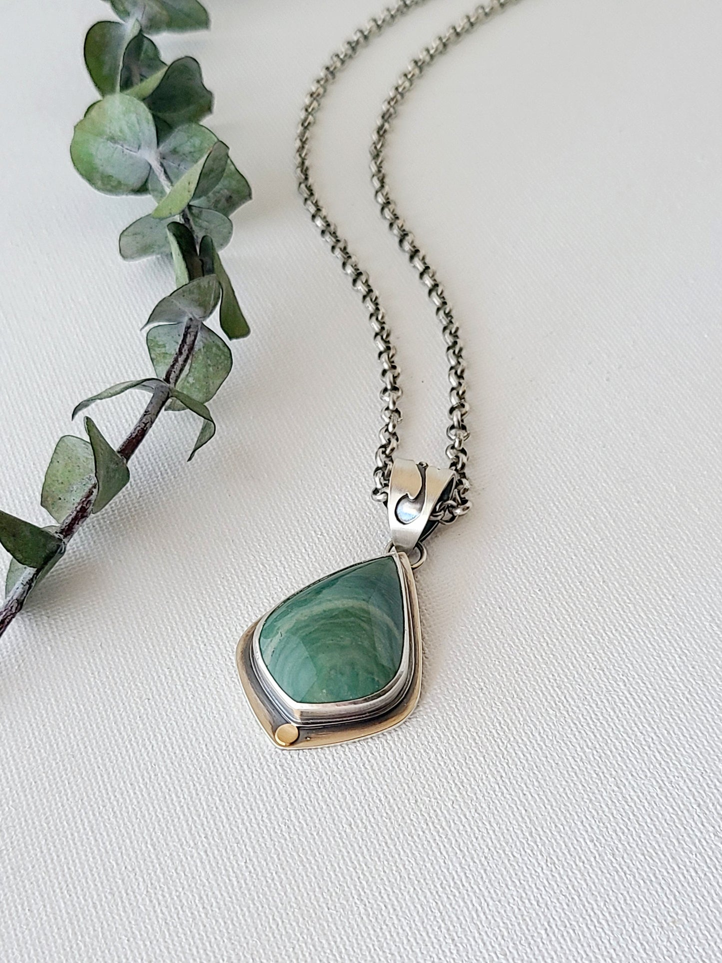 Raindrop Pendant with Larsonite-SS/14k