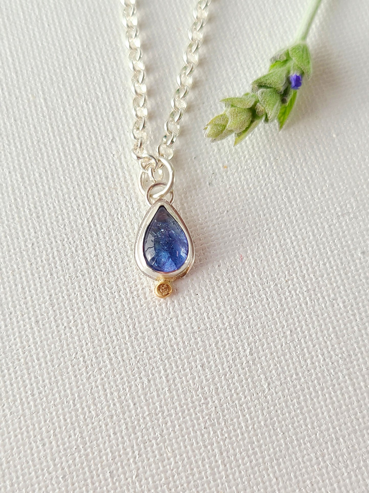 Tanzanite teardop necklace-ss/14k