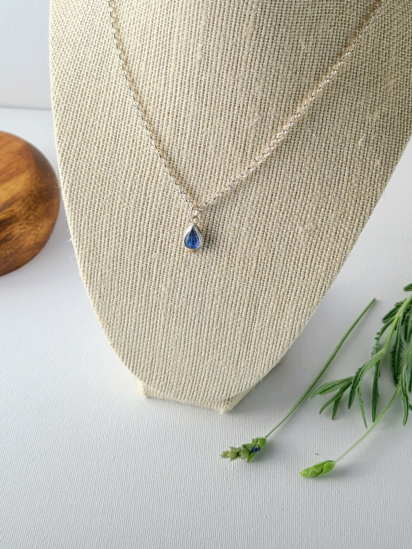 Tanzanite teardop necklace-ss/14k