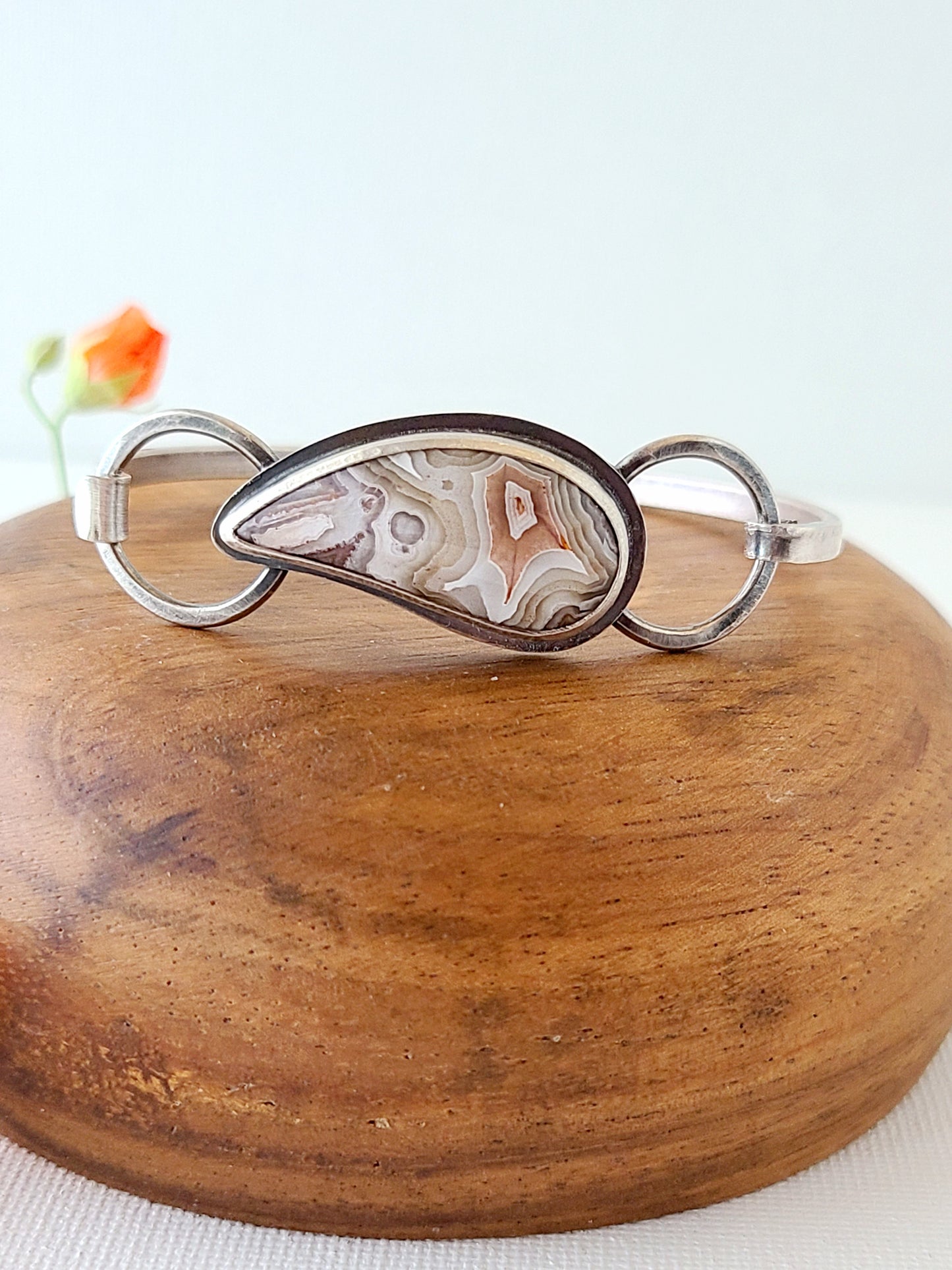 Laguna Lace Agate and Sterling silver tension bracelet-talon shape