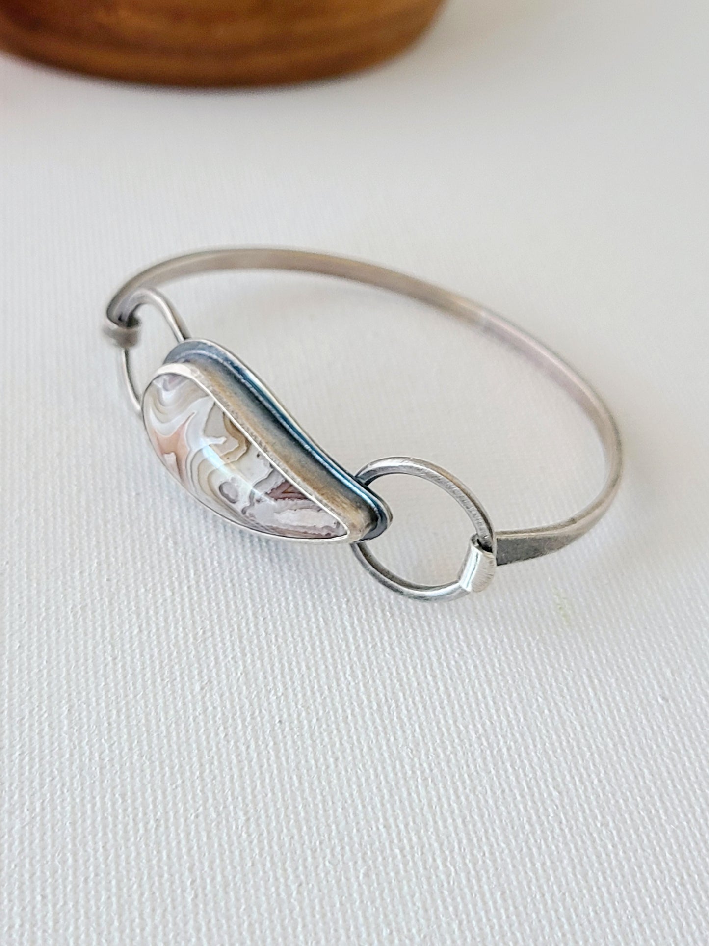 Laguna Lace Agate and Sterling silver tension bracelet-talon shape