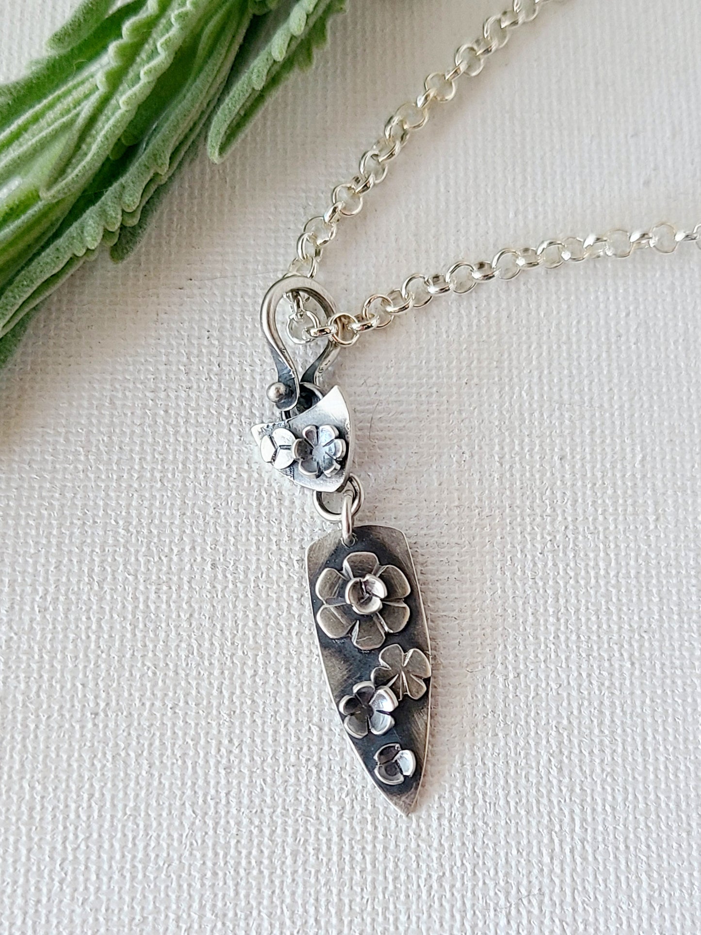 Blossom necklace - Silver Shields