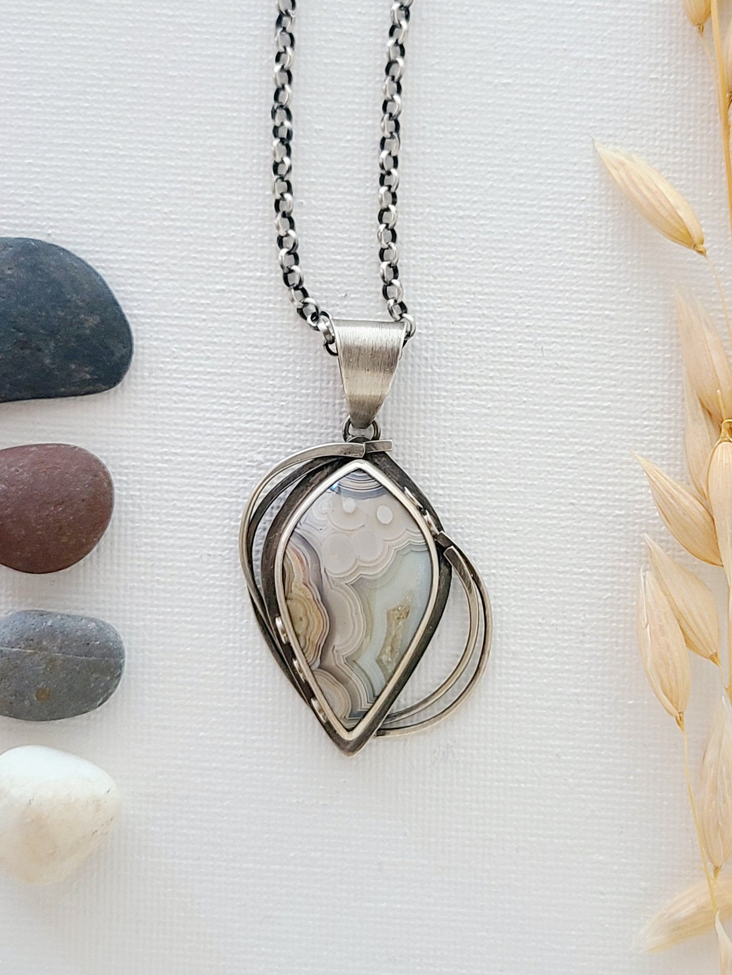 Skipping Stones Pendant: Gray & Rose Laguna Lace Agate