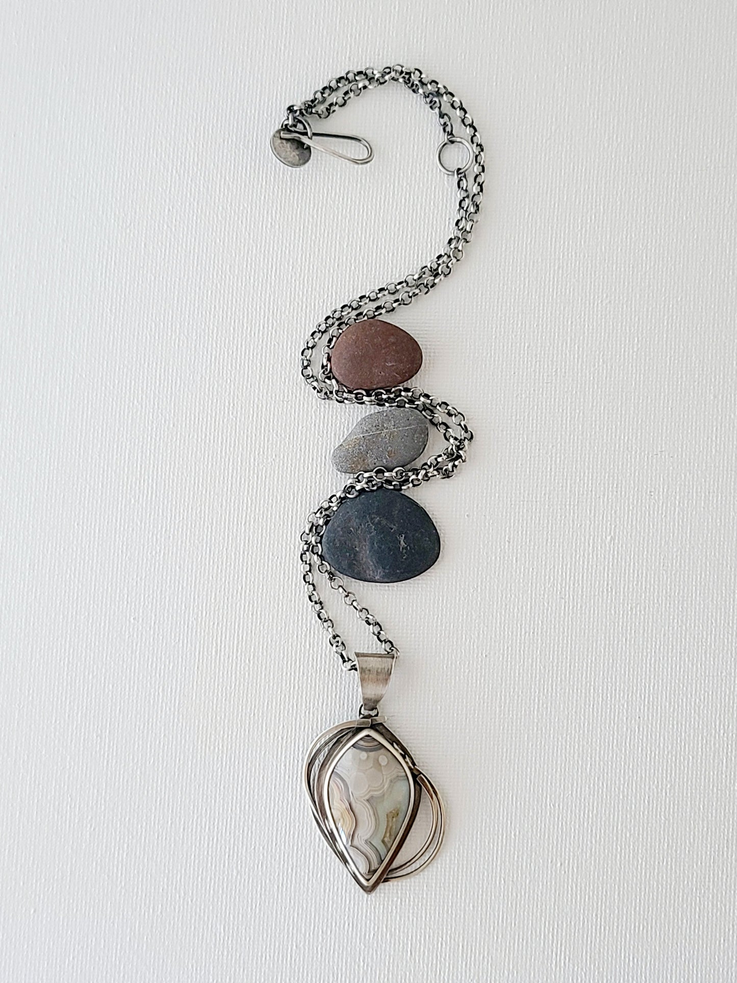 Skipping Stones Pendant: Gray & Rose Laguna Lace Agate