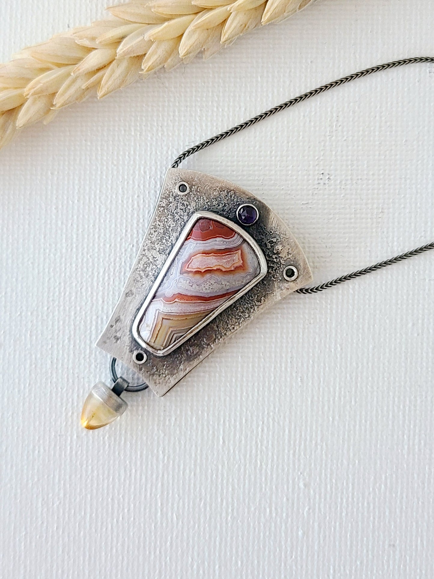 Desert Sands Chasm Pendant