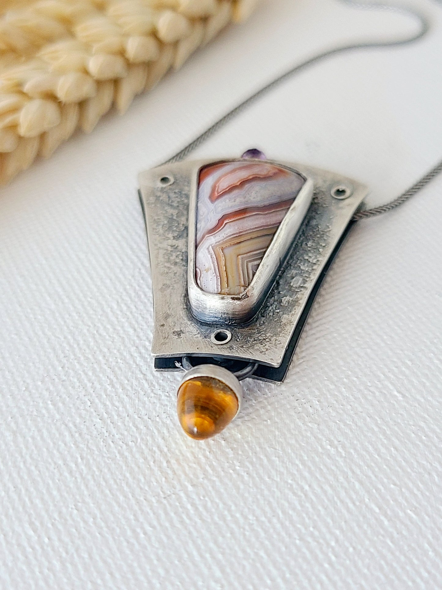 Desert Sands Chasm Pendant