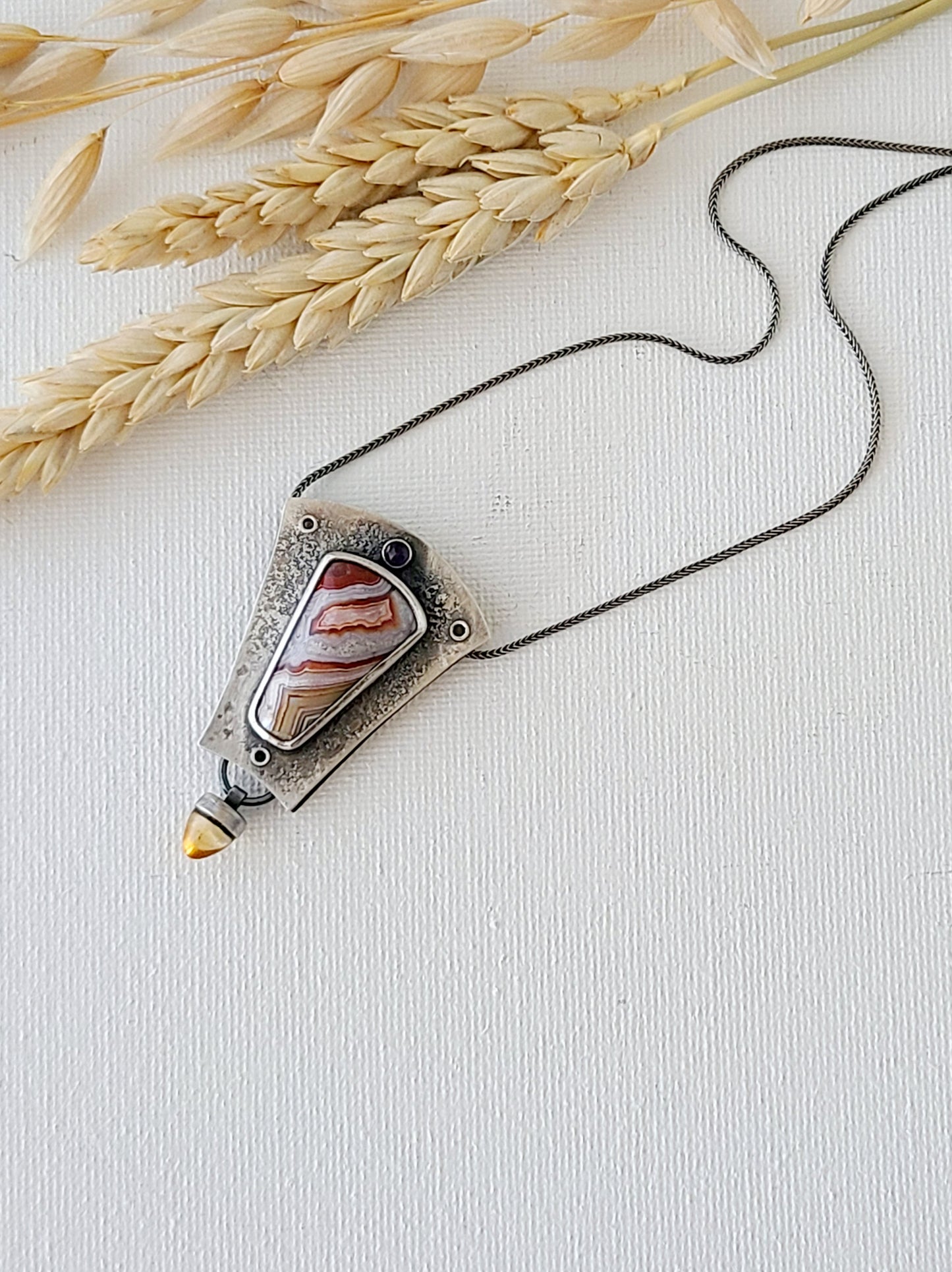Desert Sands Chasm Pendant