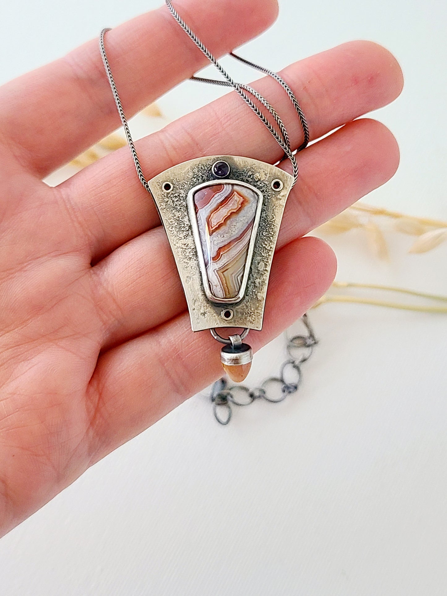 Desert Sands Chasm Pendant