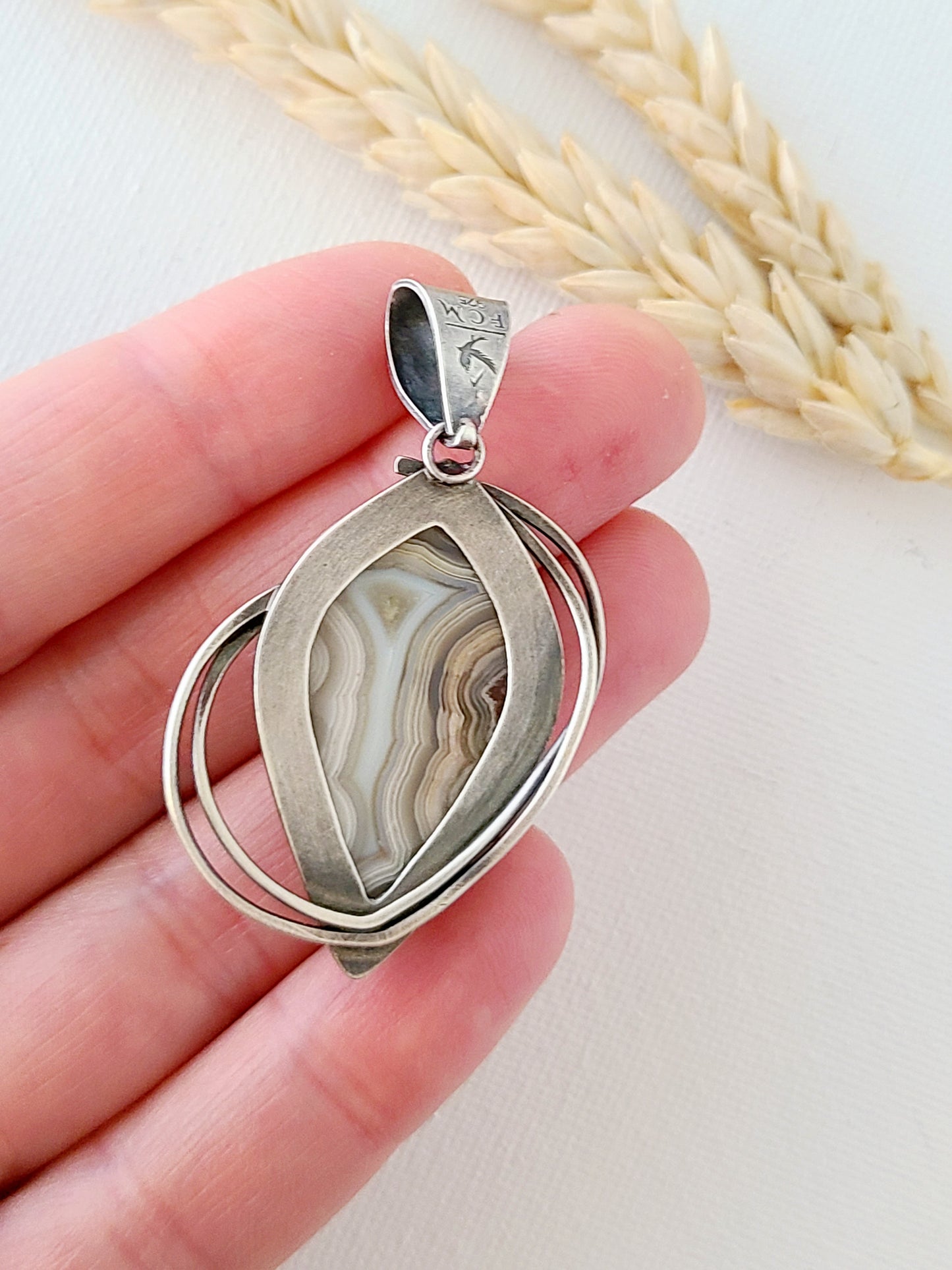Skipping Stones Pendant: Gray & Rose Laguna Lace Agate