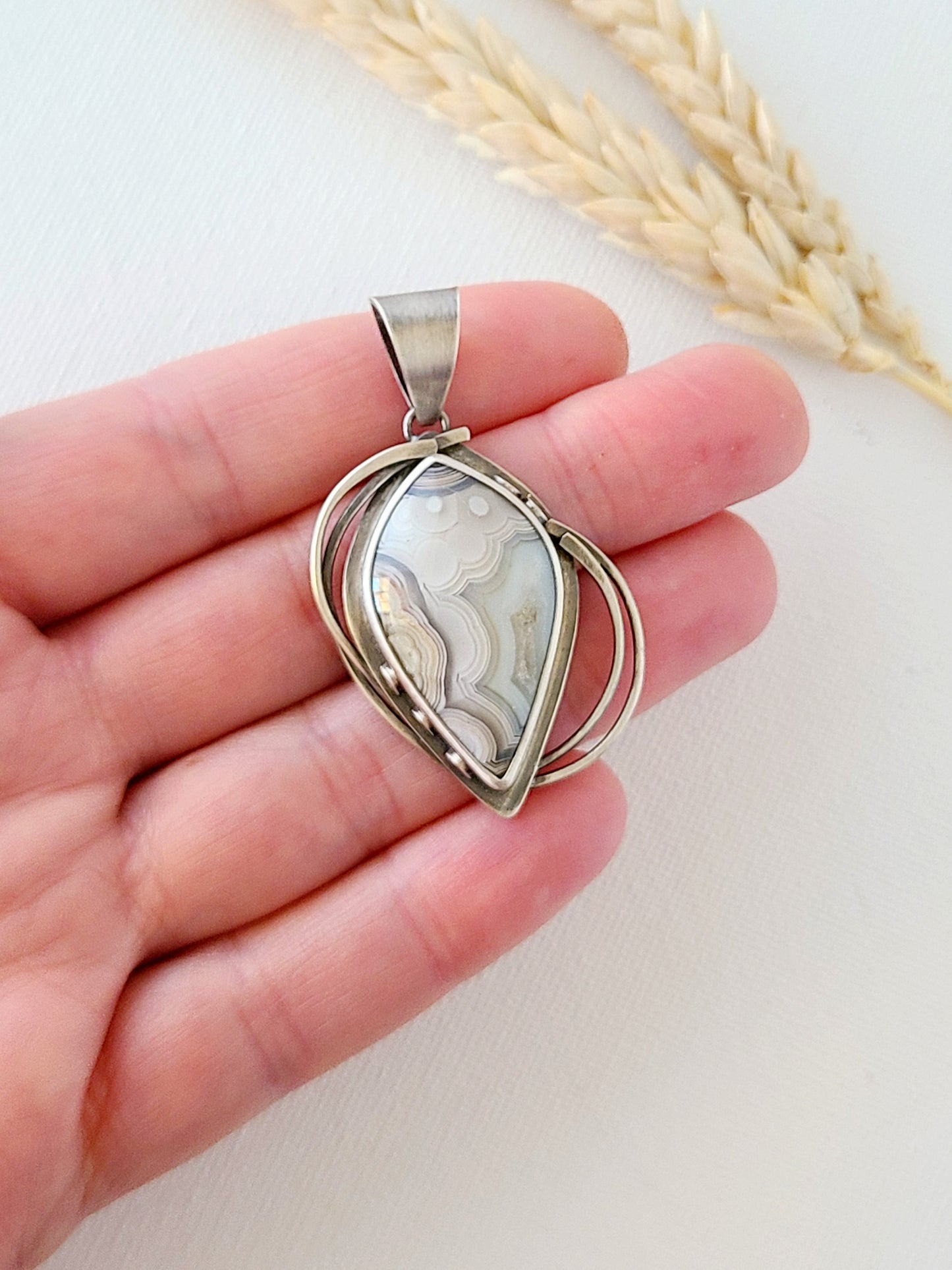 Skipping Stones Pendant: Gray & Rose Laguna Lace Agate
