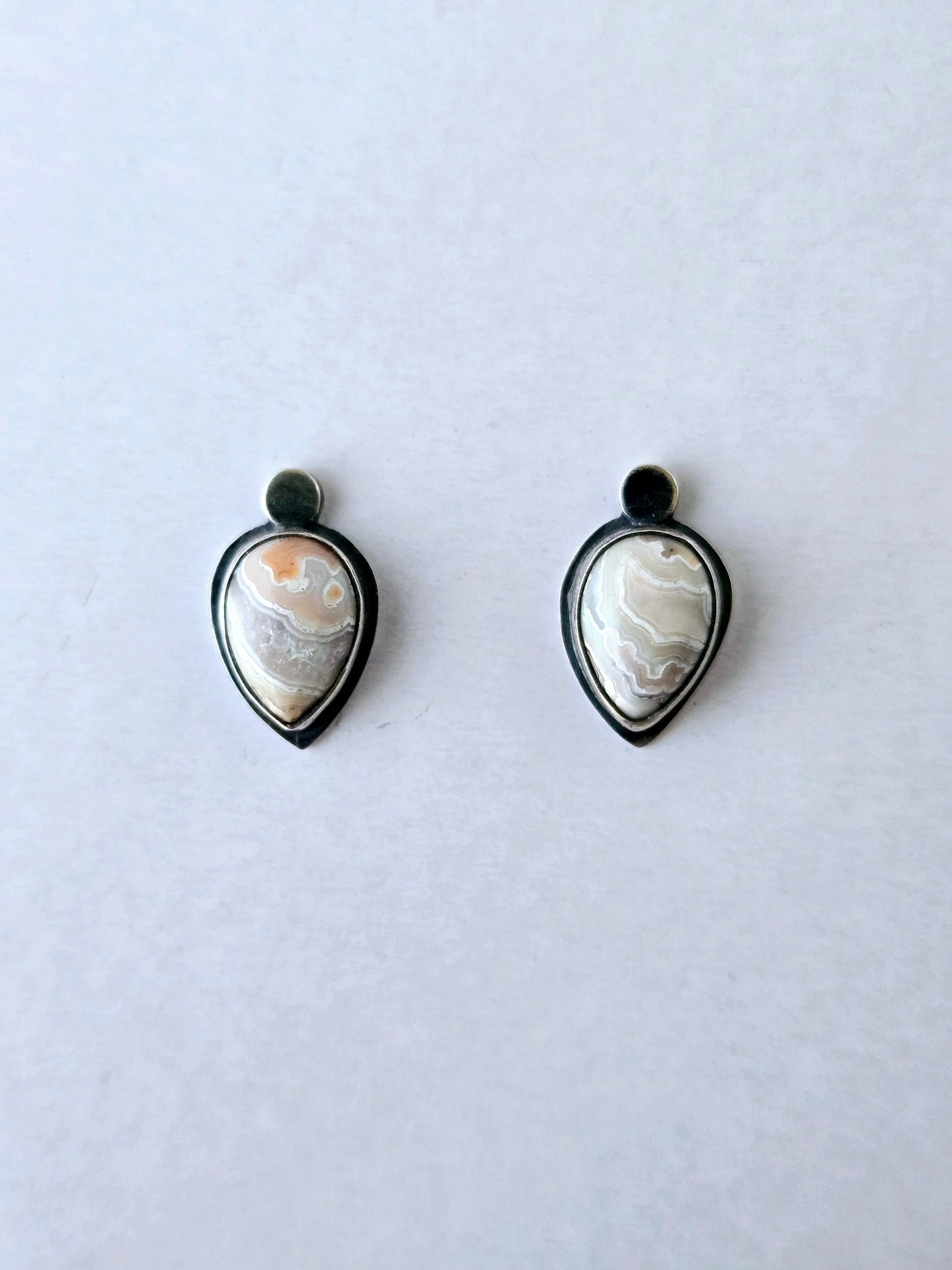 Skipping Stones stud earrings with Crazy Lace Agate