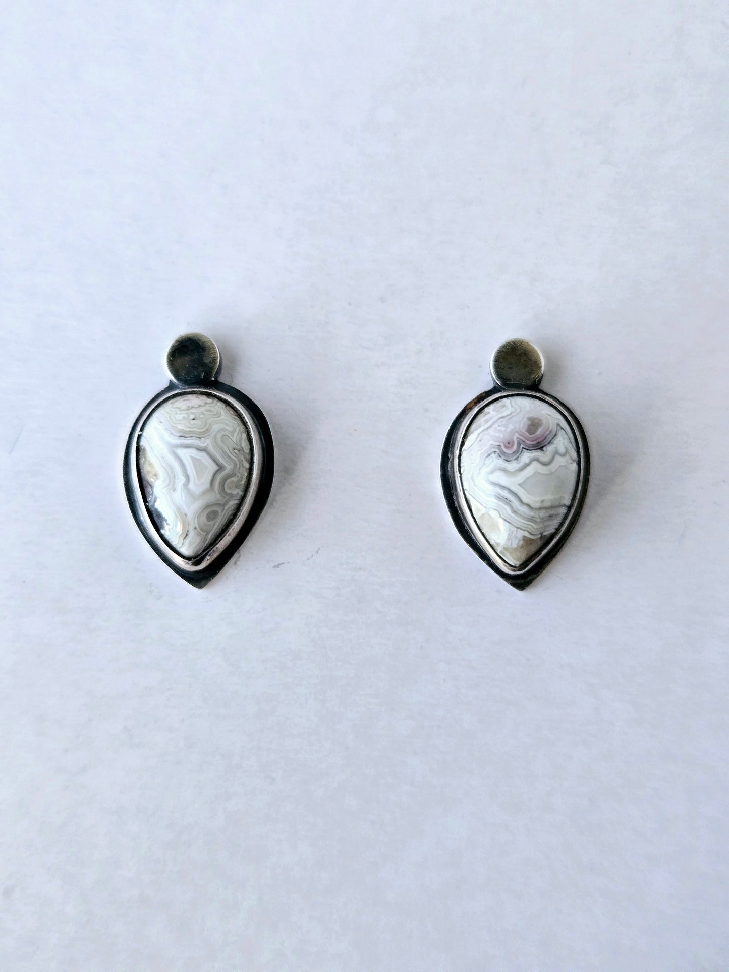 Skipping Stones stud earrings with Crazy Lace Agate