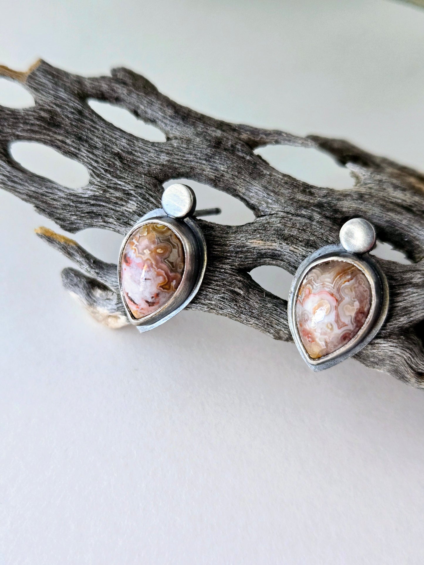 Skipping Stones stud earrings with Crazy Lace Agate