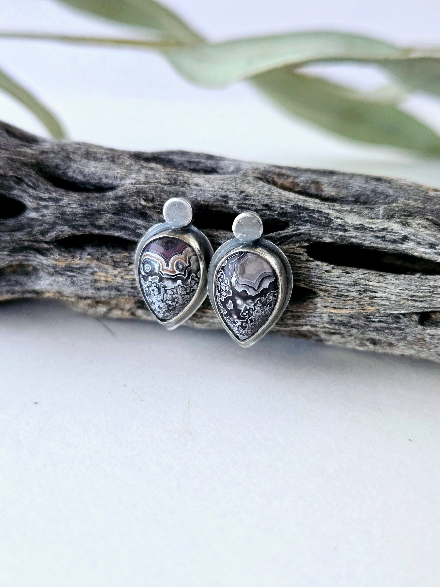 Skipping Stones stud earrings with Crazy Lace Agate