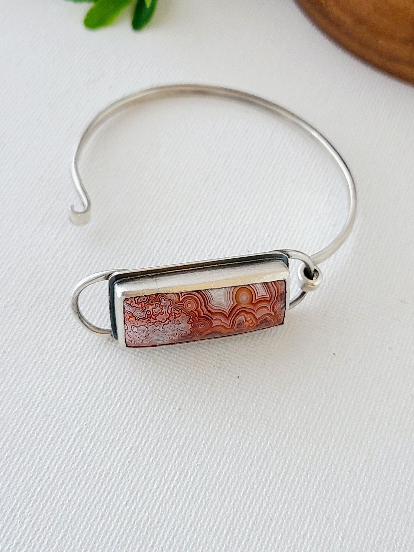 Laguna Lace Agate and sterling silver Tension bracelet