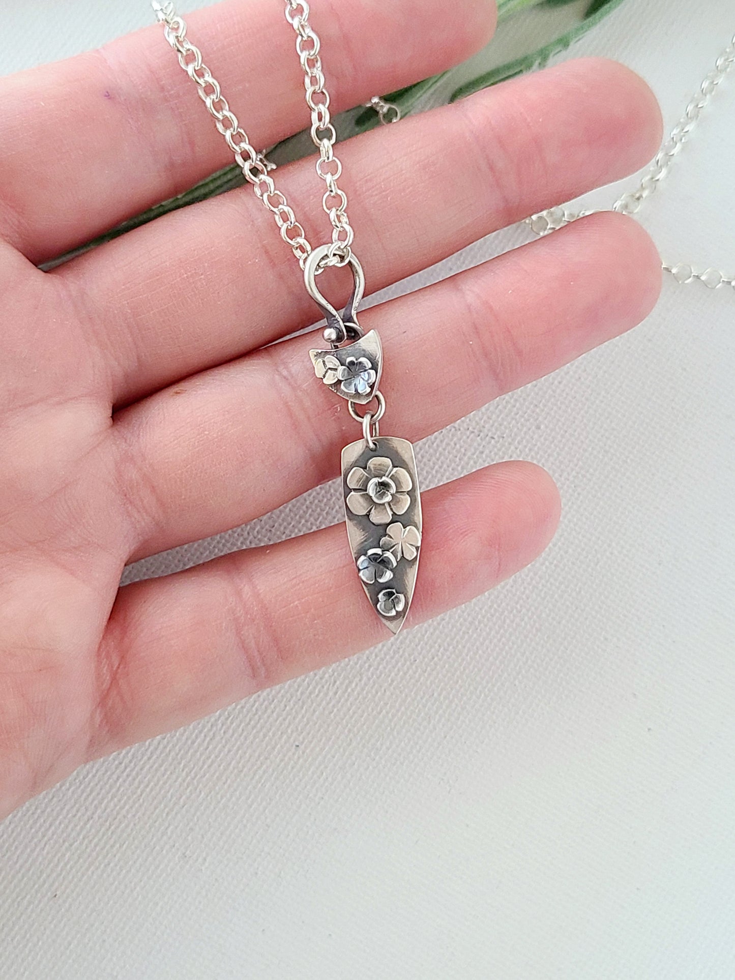 Blossom necklace - Silver Shields
