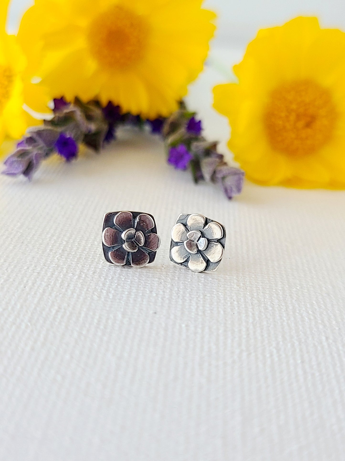 Blossom studs-squares