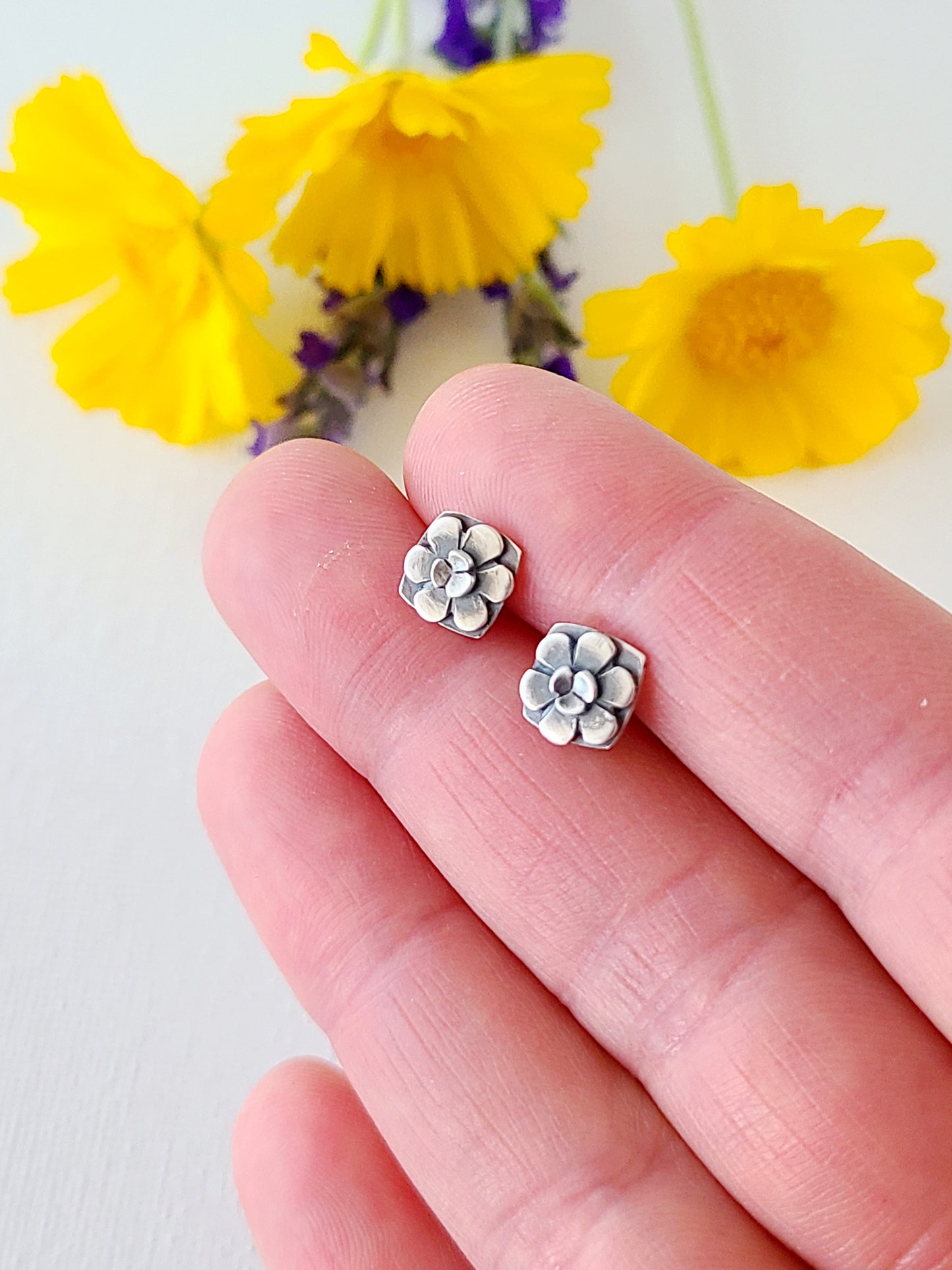 Blossom studs-squares