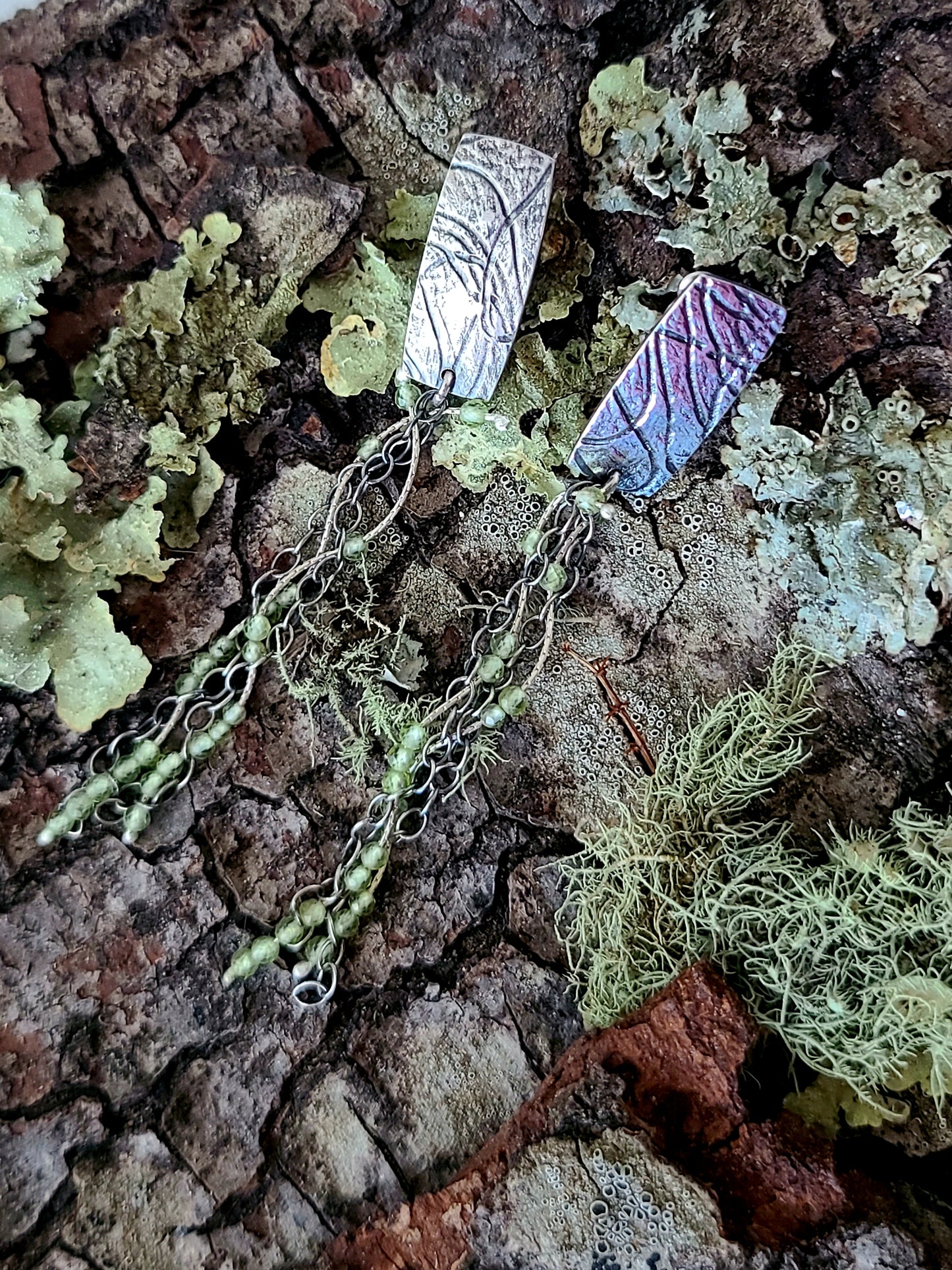 Epiphyte Studs with Peridot: Textured Rectangles