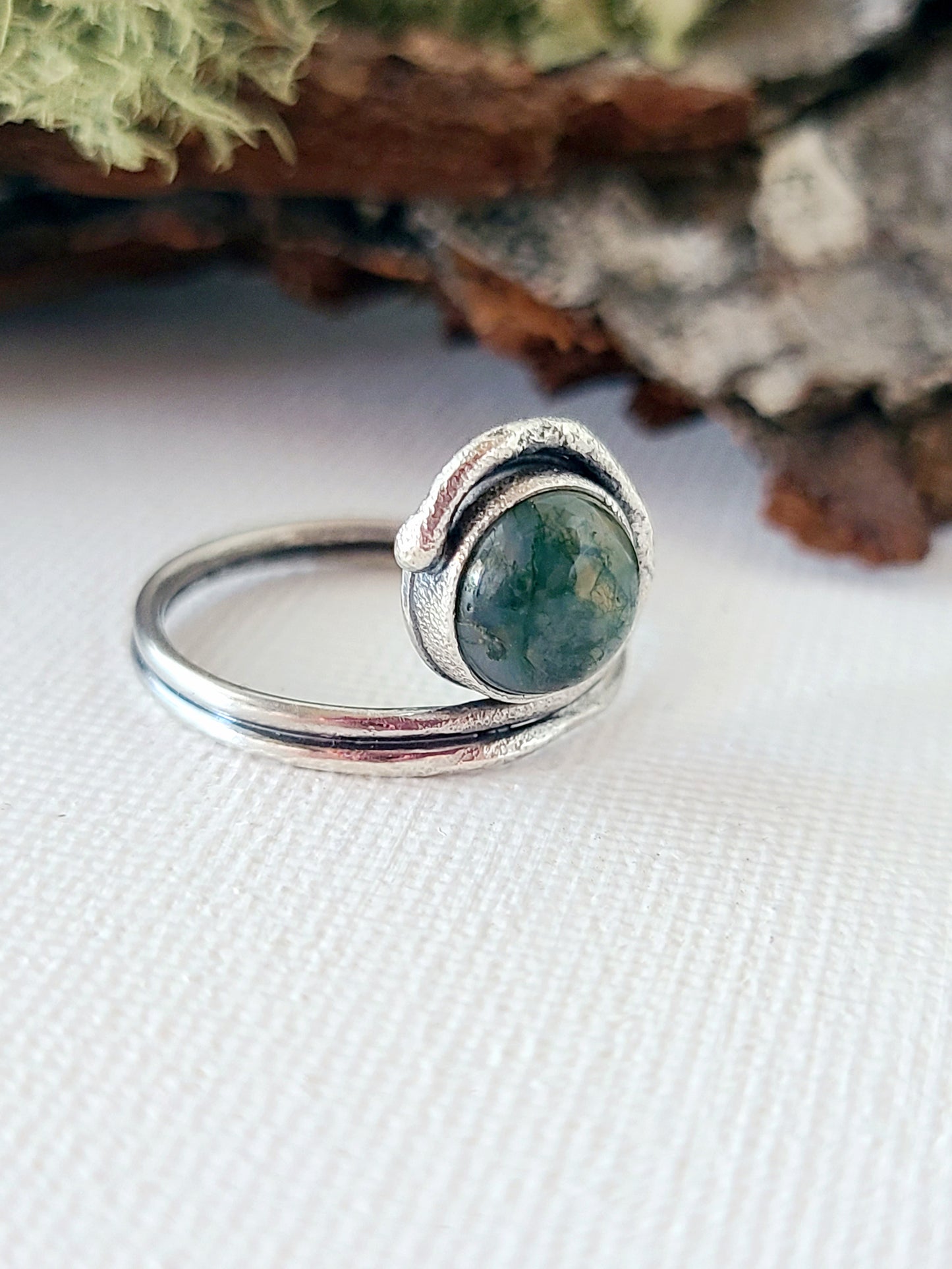 Tendril ring #3: Round Moss Agate-size 7 US