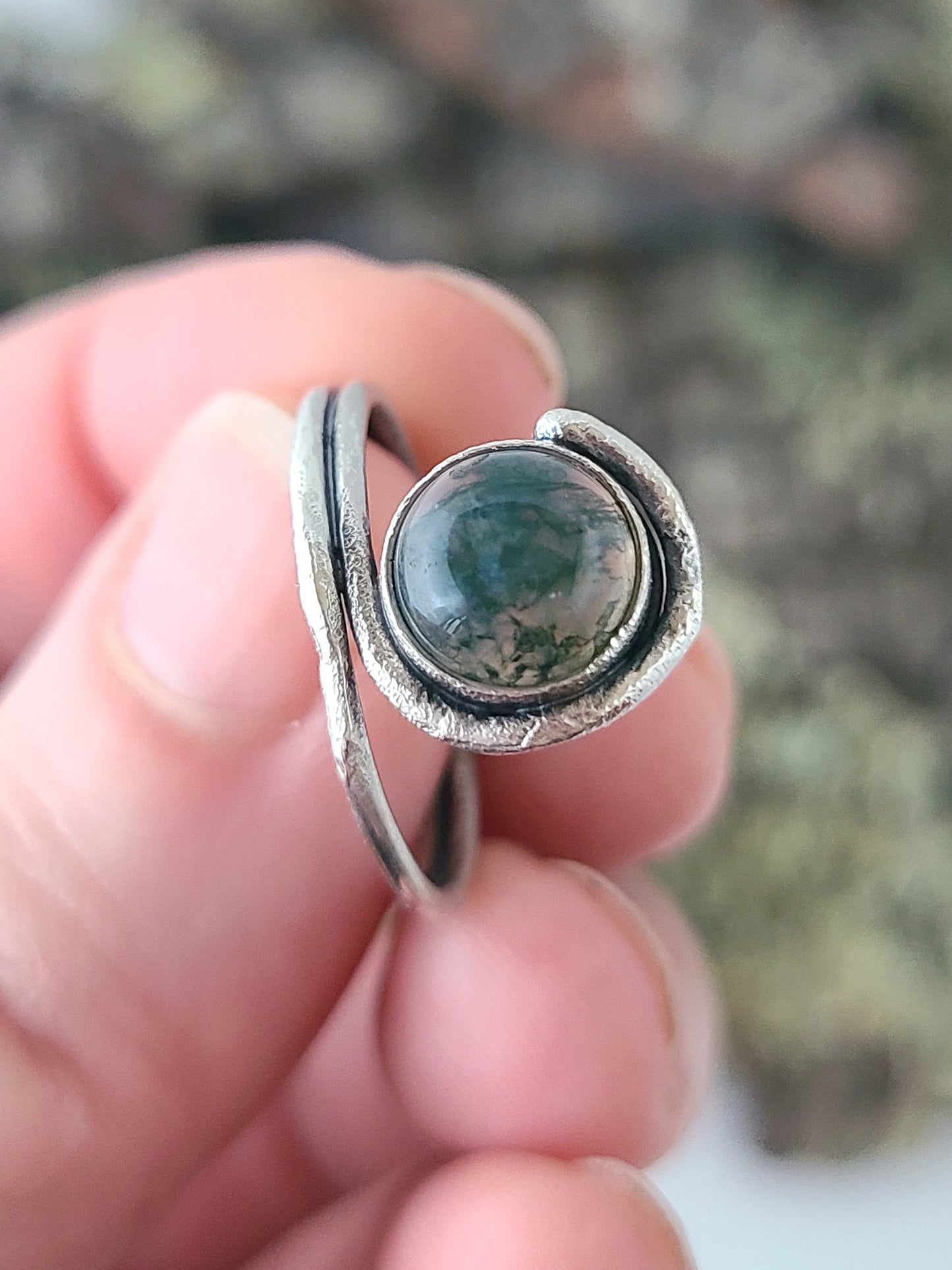 Tendril ring #3: Round Moss Agate-size 7 US