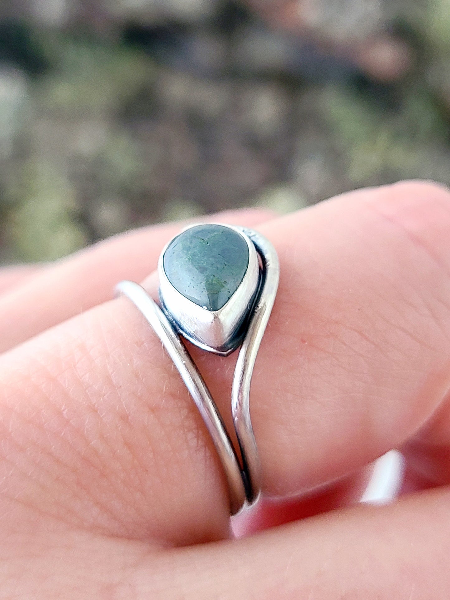 Tendril ring #4: Teardrop Moss Agate-size 8 US