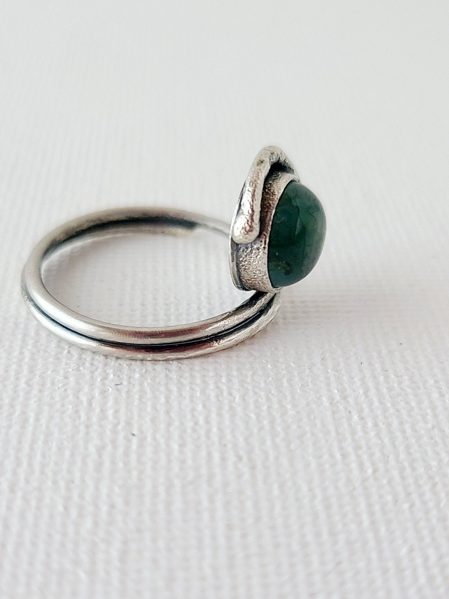 Tendril ring #3: Round Moss Agate-size 7 US