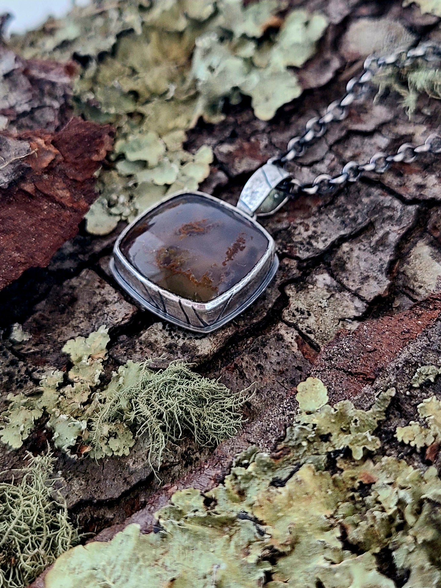 Moss Pendant