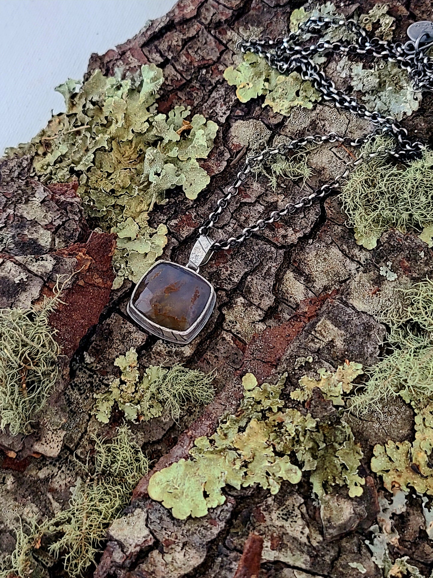 Moss Pendant