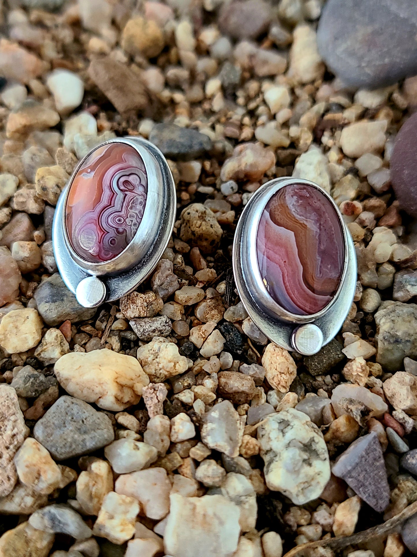 Skipping Stones Oval Agate Studs-Lavender & Orange