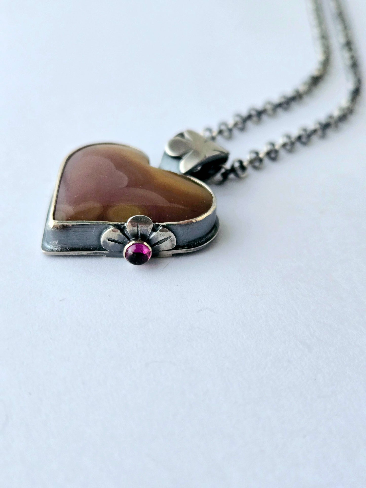 Agua Nueva Agate and Rhodolite Garnet Heart Pendant