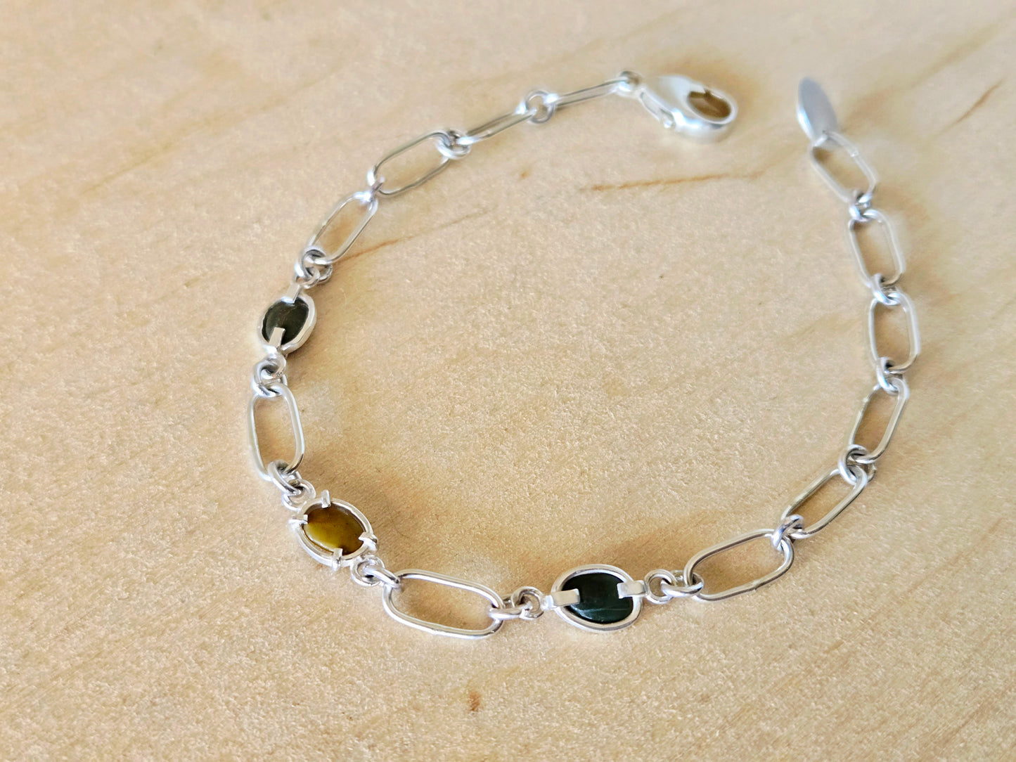 Petite 3 Beach Stone Linked Bracelet