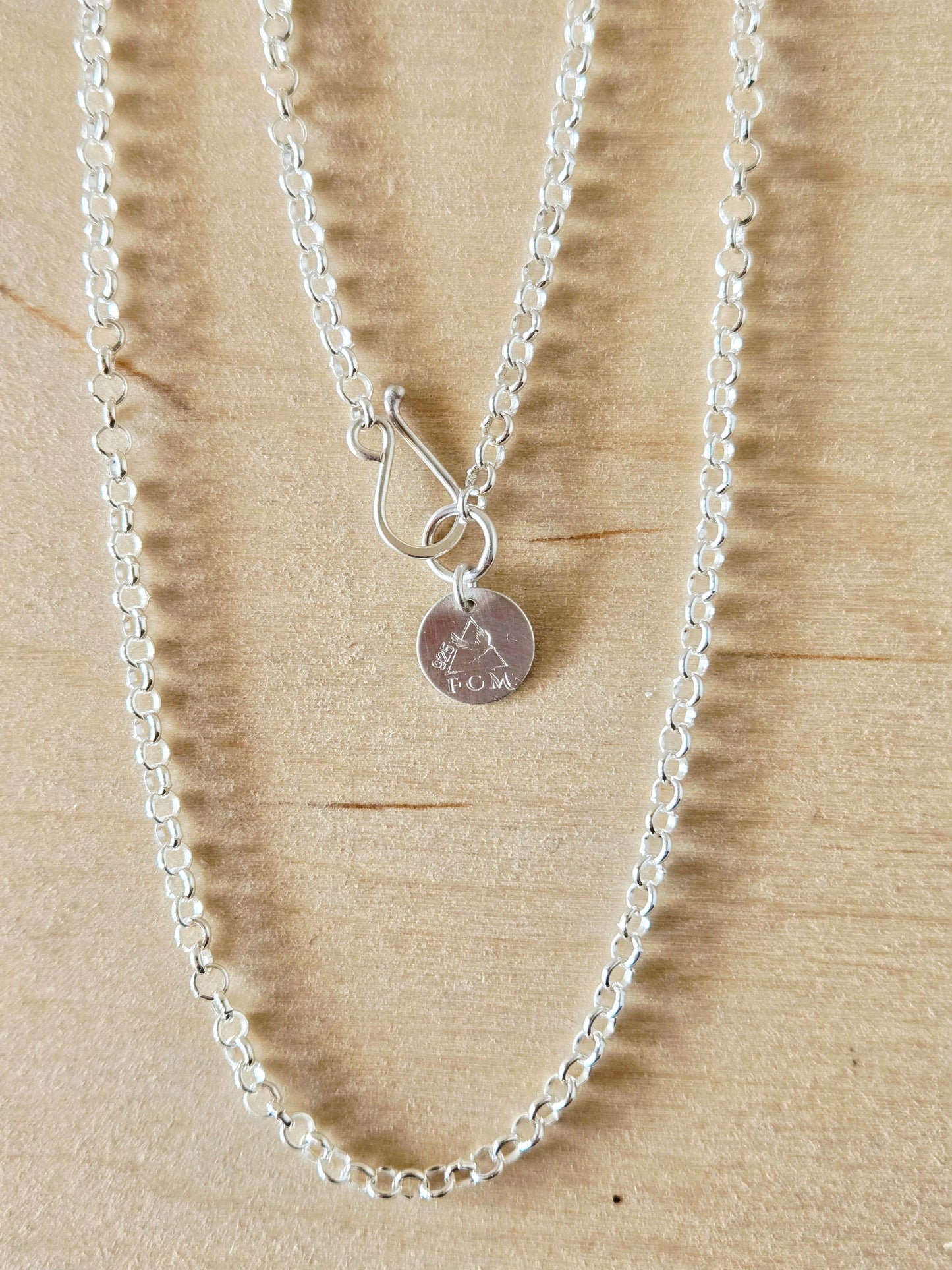 Sterling Silver Round rolo chain: 18"-20"