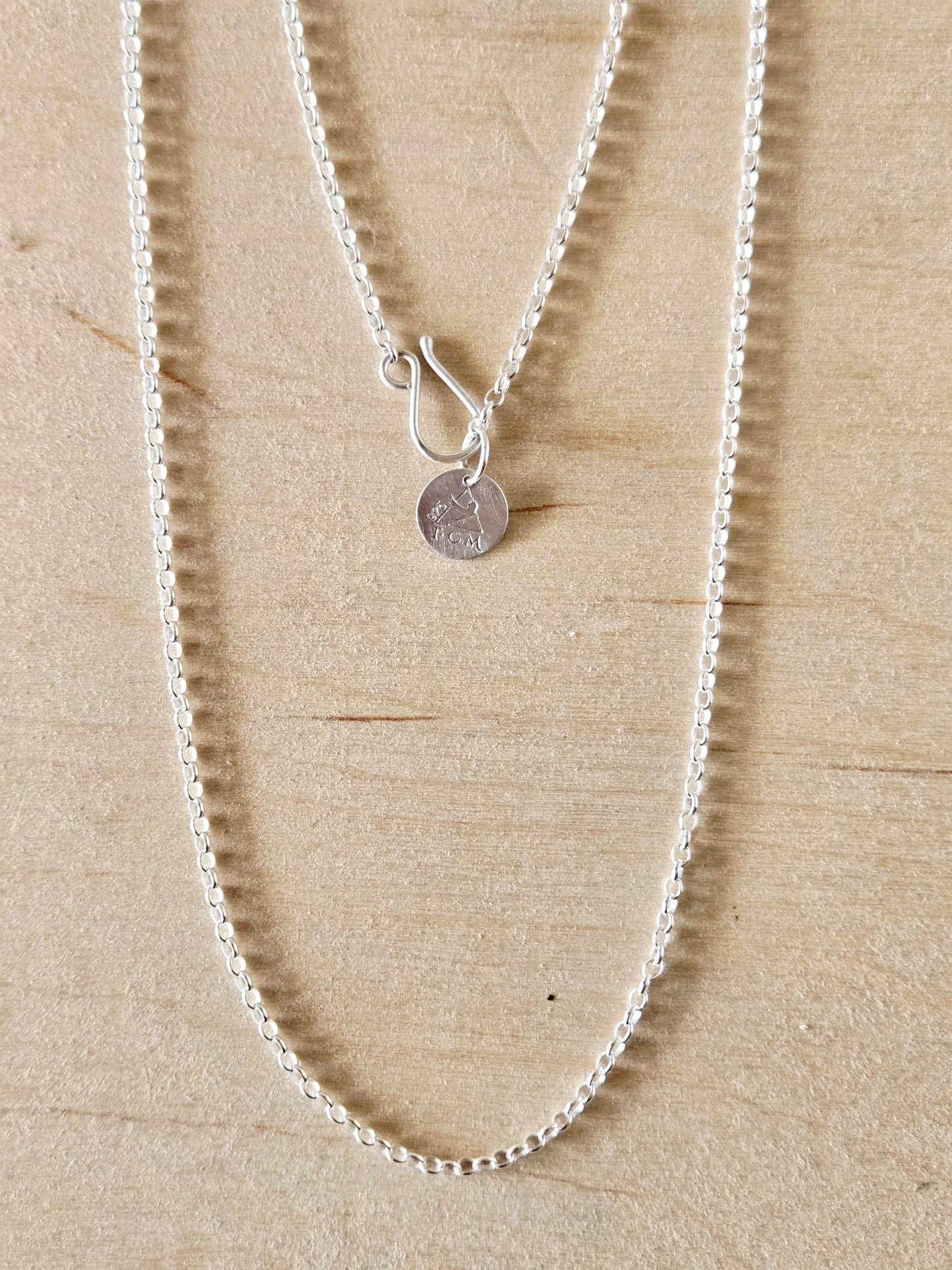 Sterling Silver Oval rolo chain: 18"-20"