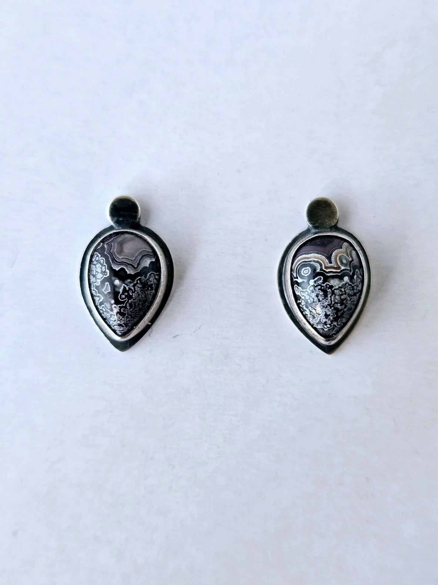 Skipping Stones stud earrings with Crazy Lace Agate